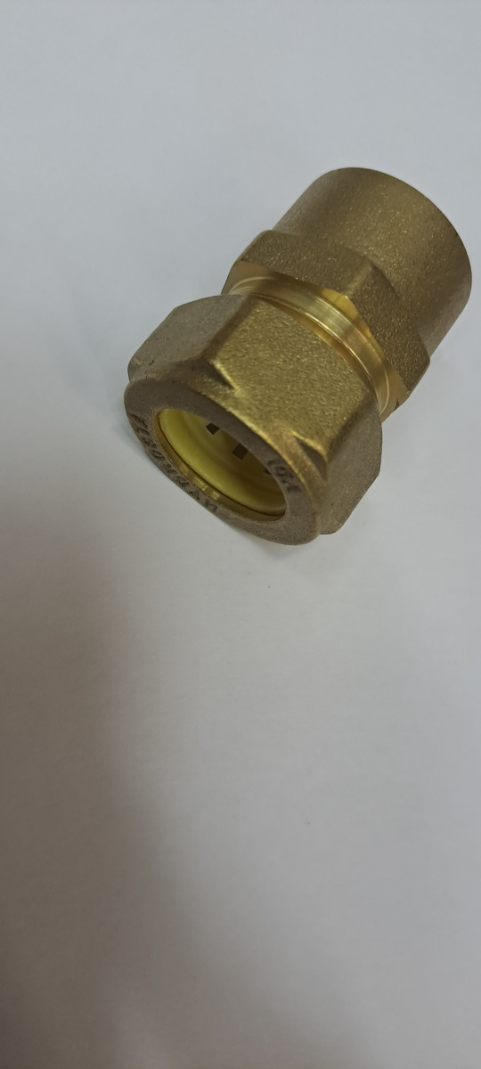 Муфта с вн.резьбой SF15*1/2 Flexsy